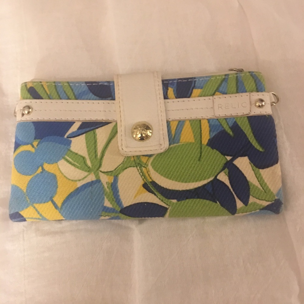 Relic paisley design wallet